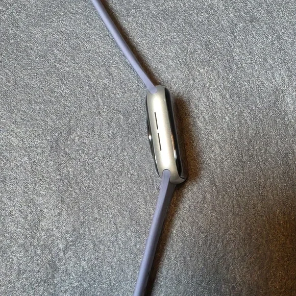 Apple Watch Series 6 40mm Stainless Steel Silver Watch Silicone Band FOR PARTS - Picture 4 of 5